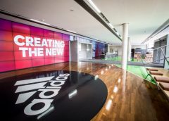adidas Haupteingang